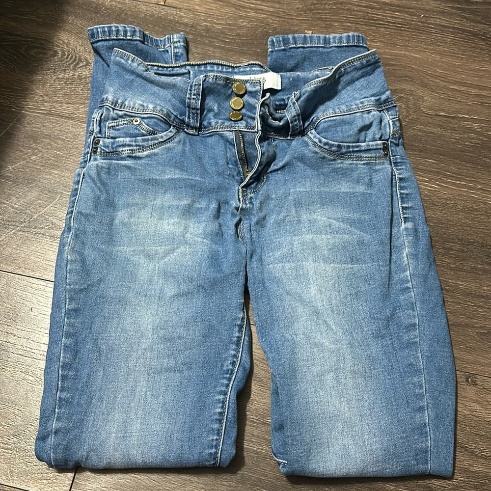 Wanna betta butt jeans